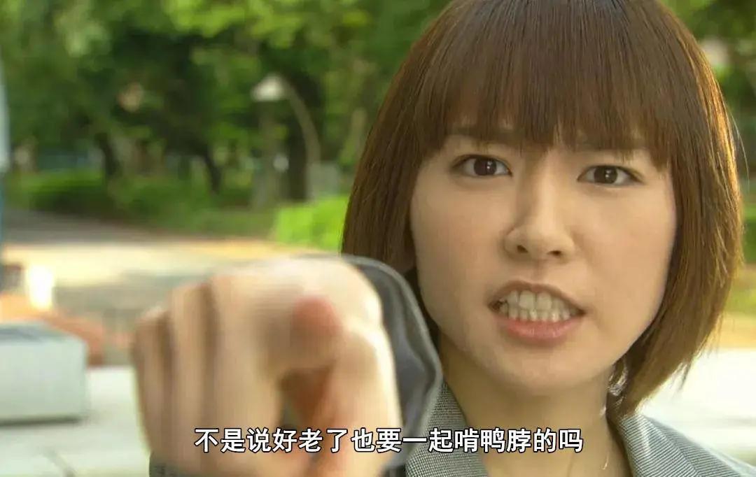 为什么有些女人戴口罩会变好看,为什么好多女的上街戴口罩