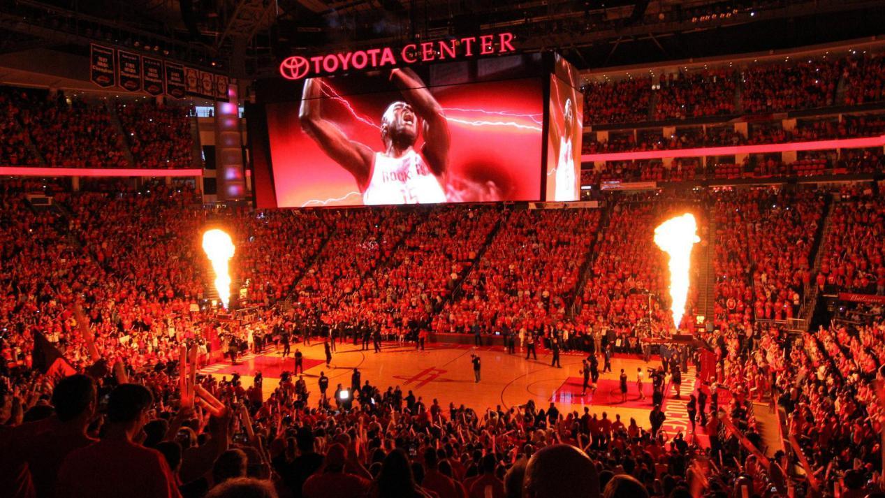 包年千万！女仆、密道全有！勇士新球馆包厢奢到极点