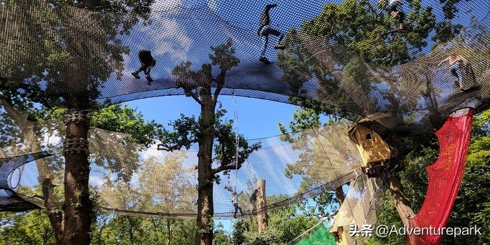 24小时的蹦床乐园,蹦跶极限室内蹦床公园