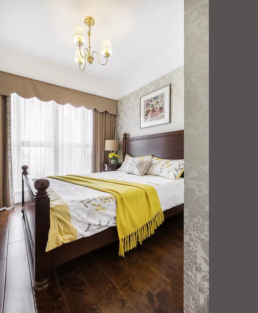 20平美式衣帽间和主卧一体图,轻奢美式小户型衣帽间