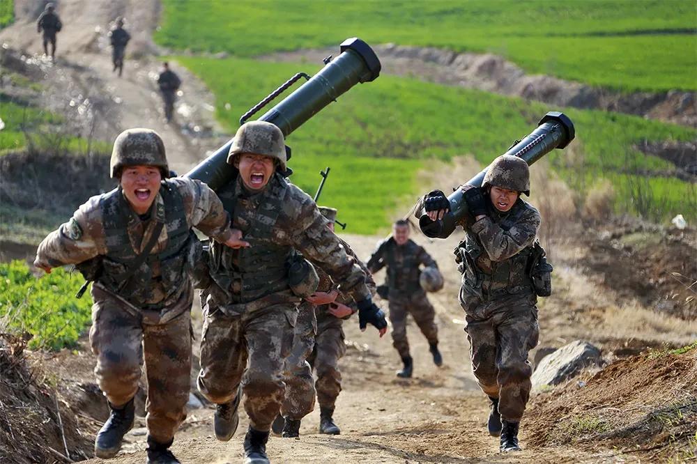 王杰“两不怕”精神,弘扬两不怕精神