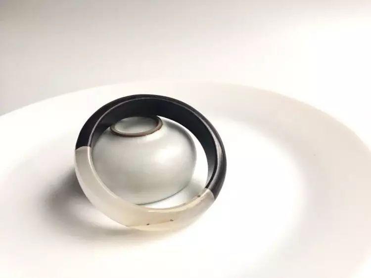 不小心打碎玉镯子24万什么连续剧,把戴了十几年的手镯打碎会不好吗