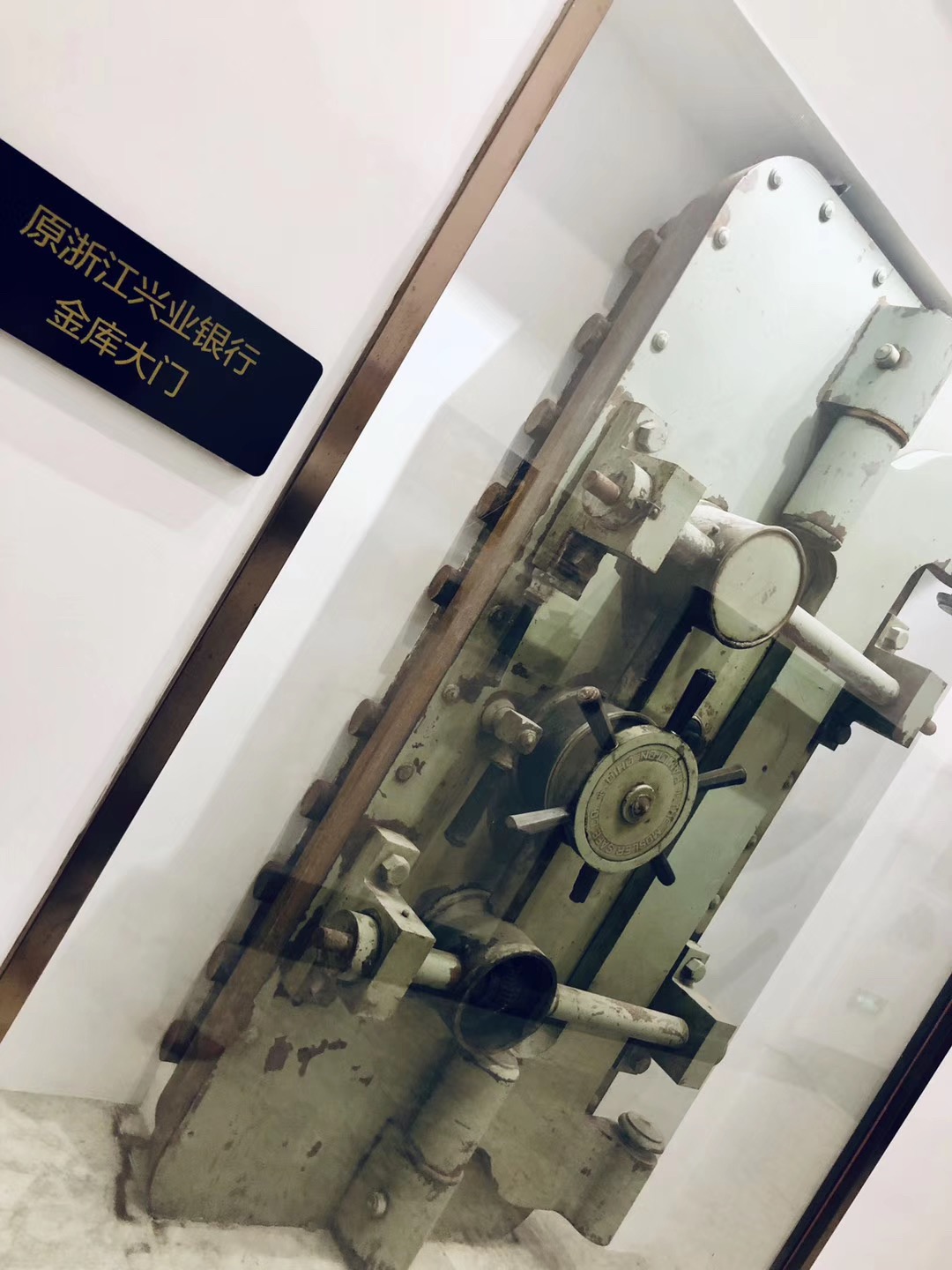 星巴克改建,星巴克网红店金街