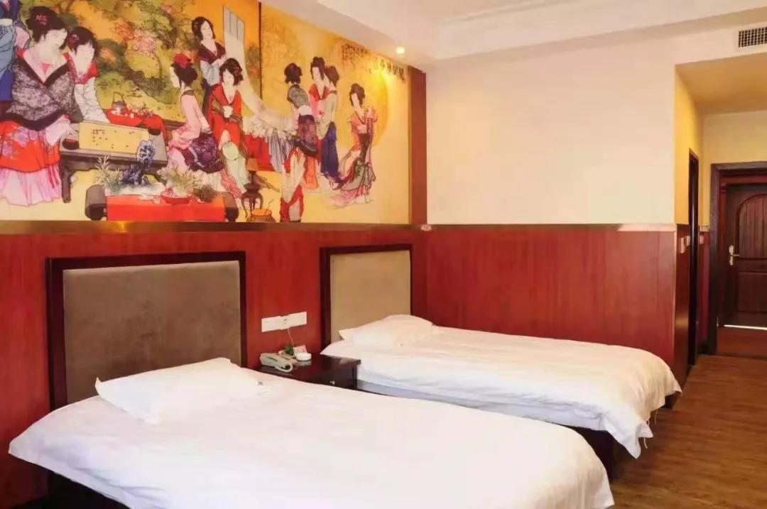 洛阳梦桃源2号会议厅,洛阳梦桃源度假村附近酒店