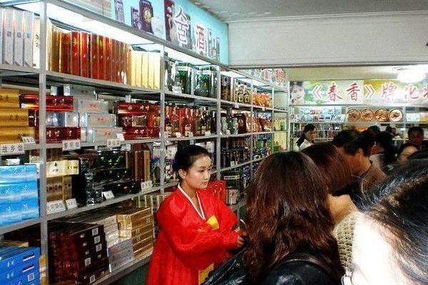 人民币在朝鲜购物,在朝鲜拿人民币去买东西