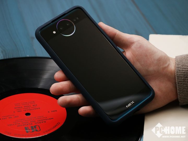 怎样保护屏幕最好,用什么保护屏幕最好