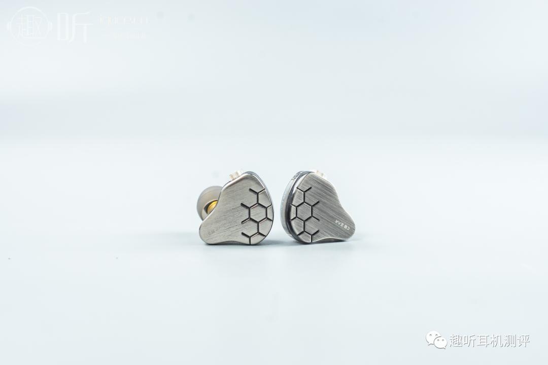 云魁云雀入耳式耳机测评,吃鸡云雀入耳式耳机测评