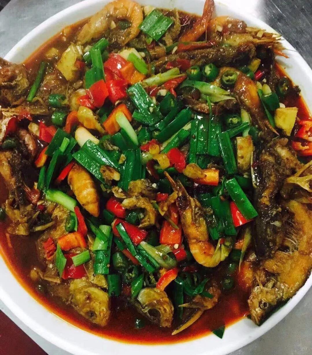 微距离魔幻厨房‘魔幻君’教你如何做红烧杂鱼