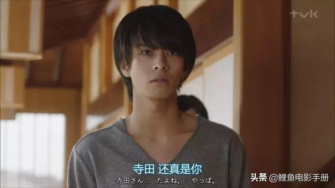 半夜看电视剧扰民不,半夜睡不着看什么电视剧