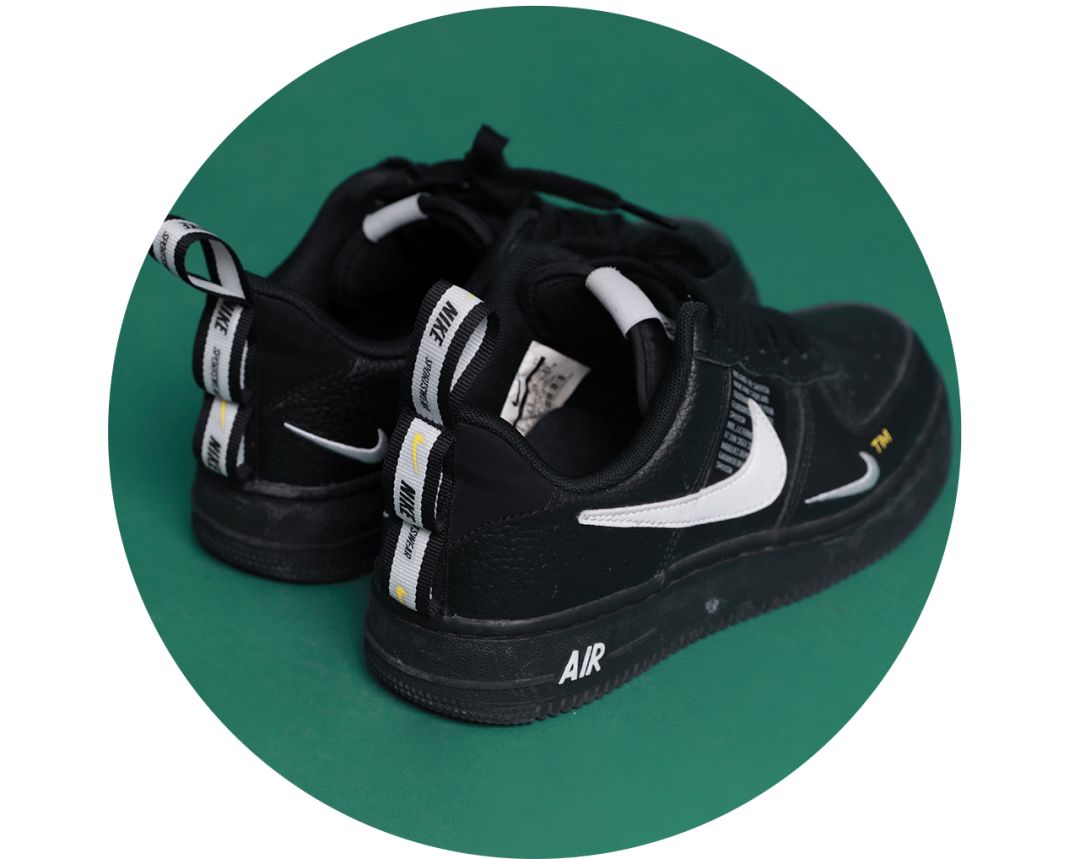 我花2000块抢到3双限量球鞋,还送了一个包...