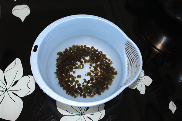 这种稻田里的“黑珍珠”，营养美味，被赞为“土燕窝”，女人多吃