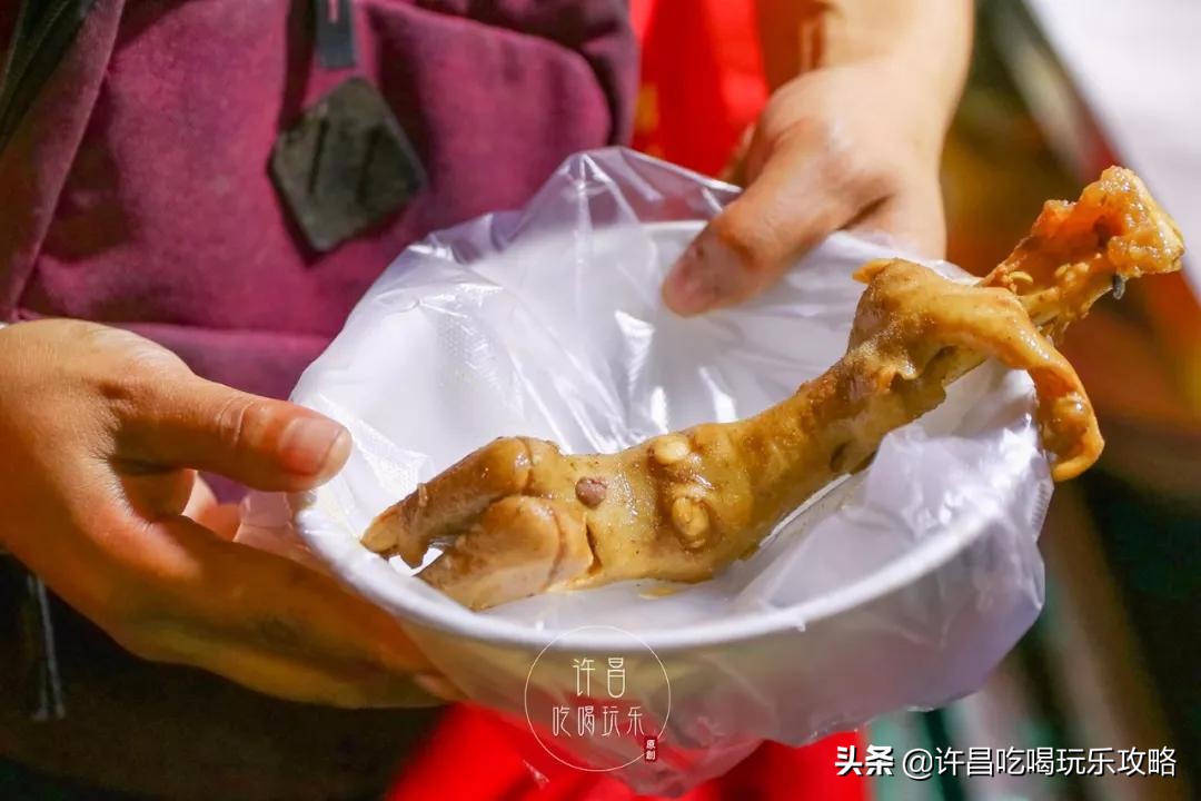 许昌学院南门好停车吗,许昌学院南门附近美食