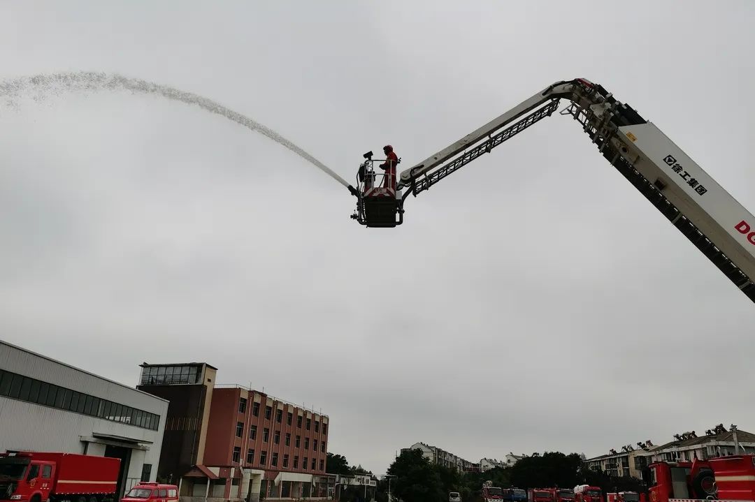 紧扣实战夯基础，苦练本领促提升--徐州市消防救援支队举高消防车驾驶员培训纪实