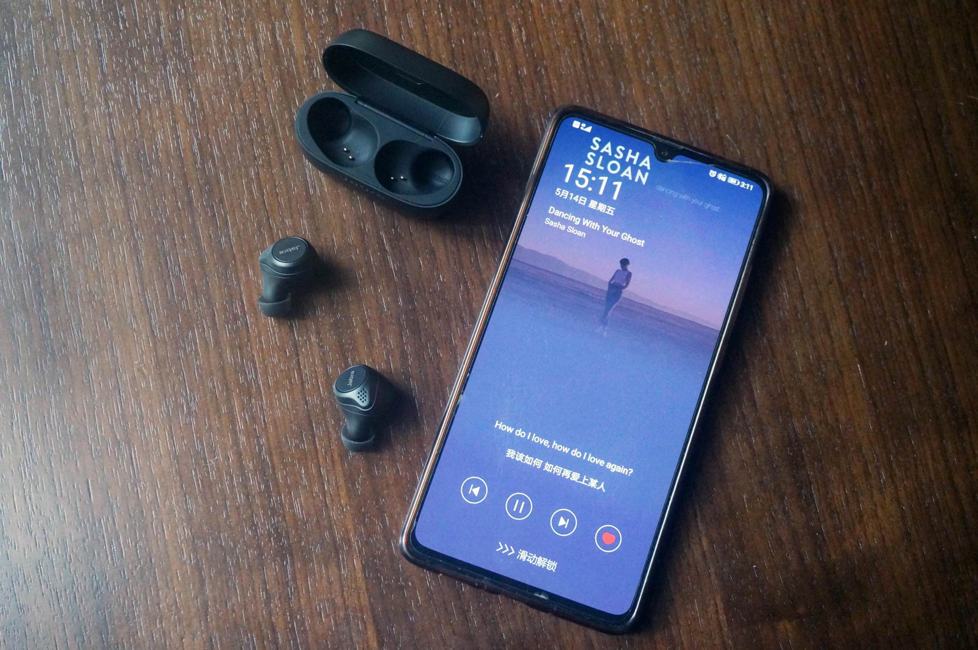 索尼的头戴式xm3,索尼xm3和xm4哪个舒服