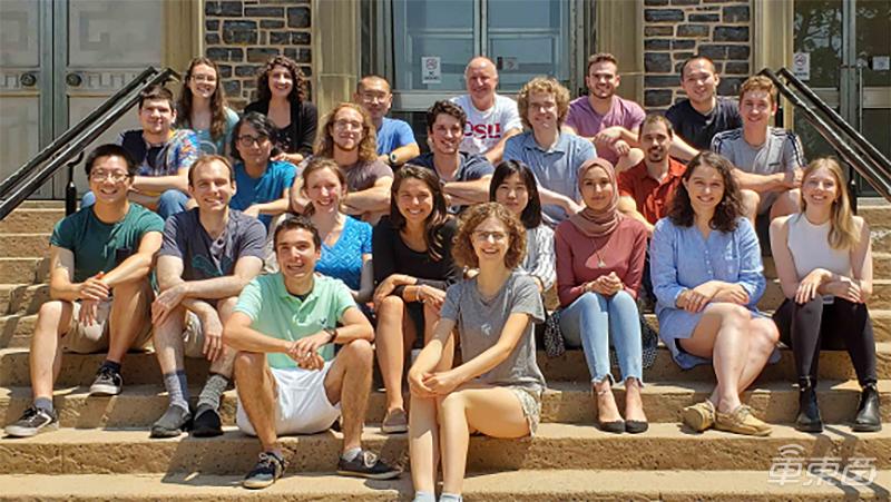 特斯拉自家电池怎么样的,特斯拉自研的电池怎么样