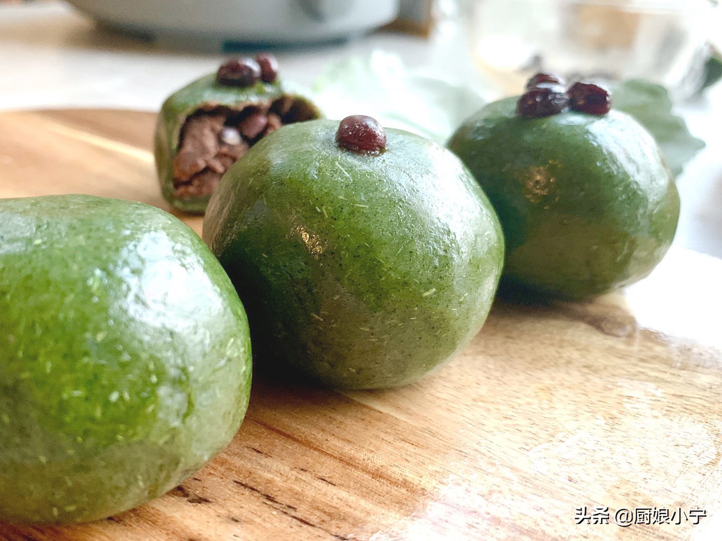 清明节吃青团青团该怎么做,清明节做的青团