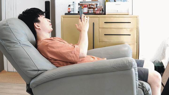 休闲阳台升级，好坐感才是王道：LAZBOY乐至宝功能沙发躺平体验