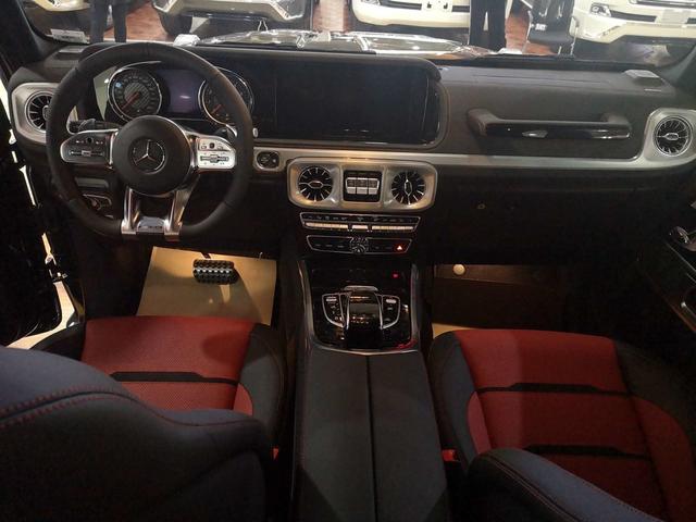 经典的硬派越野车方盒子造型,比较酷的方盒子越野车