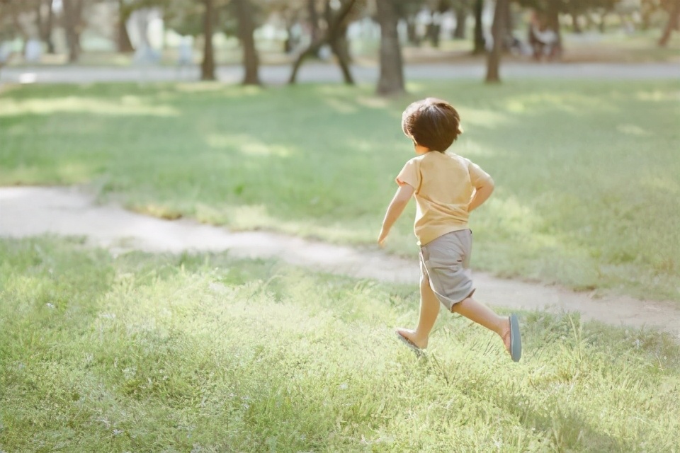 为什么不买头等舱,不买头等舱是因为穷吗