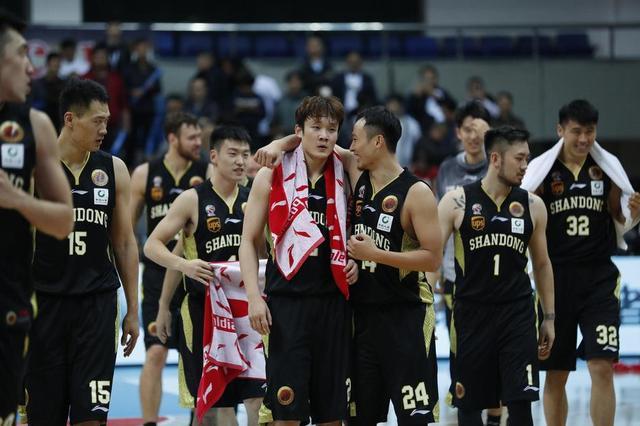 多年球迷看丁彦雨航事件：没有永远的兄弟篮球只有永远的己方利益