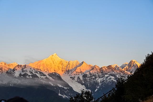 仰望雷克萨斯,卡瓦格博是什么神