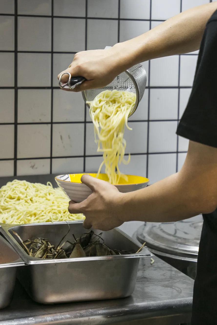 厦门沙茶海鲜面 (海鲜沙茶面厦门特产)