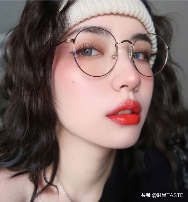 baby口红粘牙什么原因,baby涂口红的正确姿势