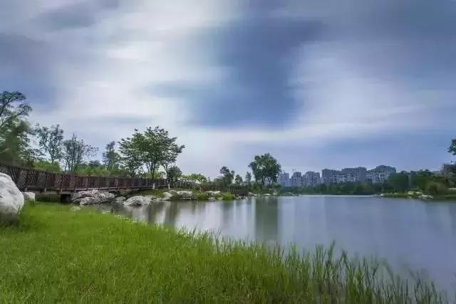 锦城湖大道附近美食,探店兴隆湖美食