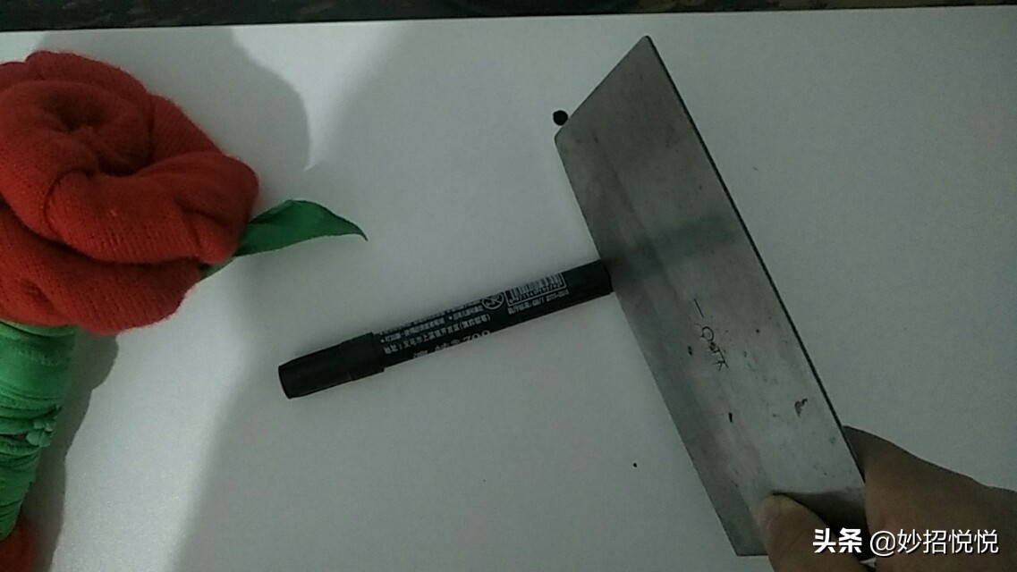 眼线笔买回来不流畅怎么办,眼线笔买回来怎么不出水