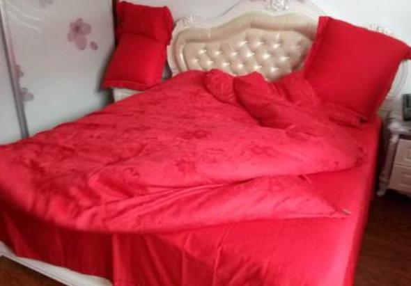 结婚准备被子有什么讲究,结婚抱被子的人有什么讲究吗