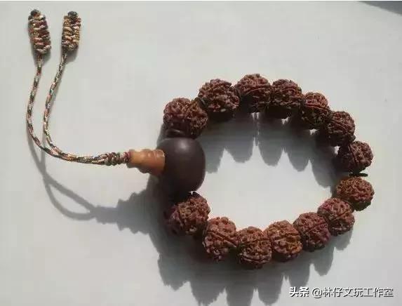 佛珠手串中间绳结打法,小佛珠手串怎么穿绳打结