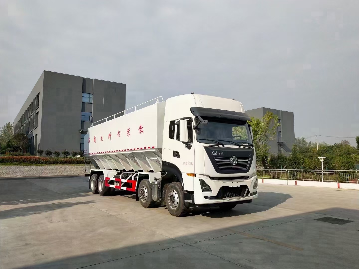 程力散装饲料车,散装饲料运输车程力