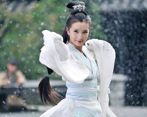 貂蝉、杨贵妃、西施、王昭君并称古代四大美女，其实是名不符实