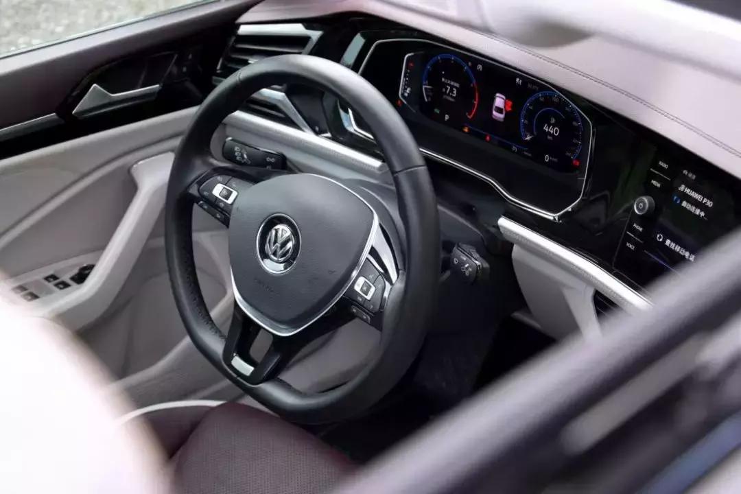 无招胜有招！没有短板的全能选手体验全新速腾280TSI