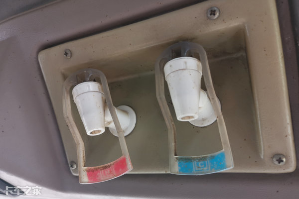 青岛解放jh6生活舱房车,史上最豪华的解放卡车