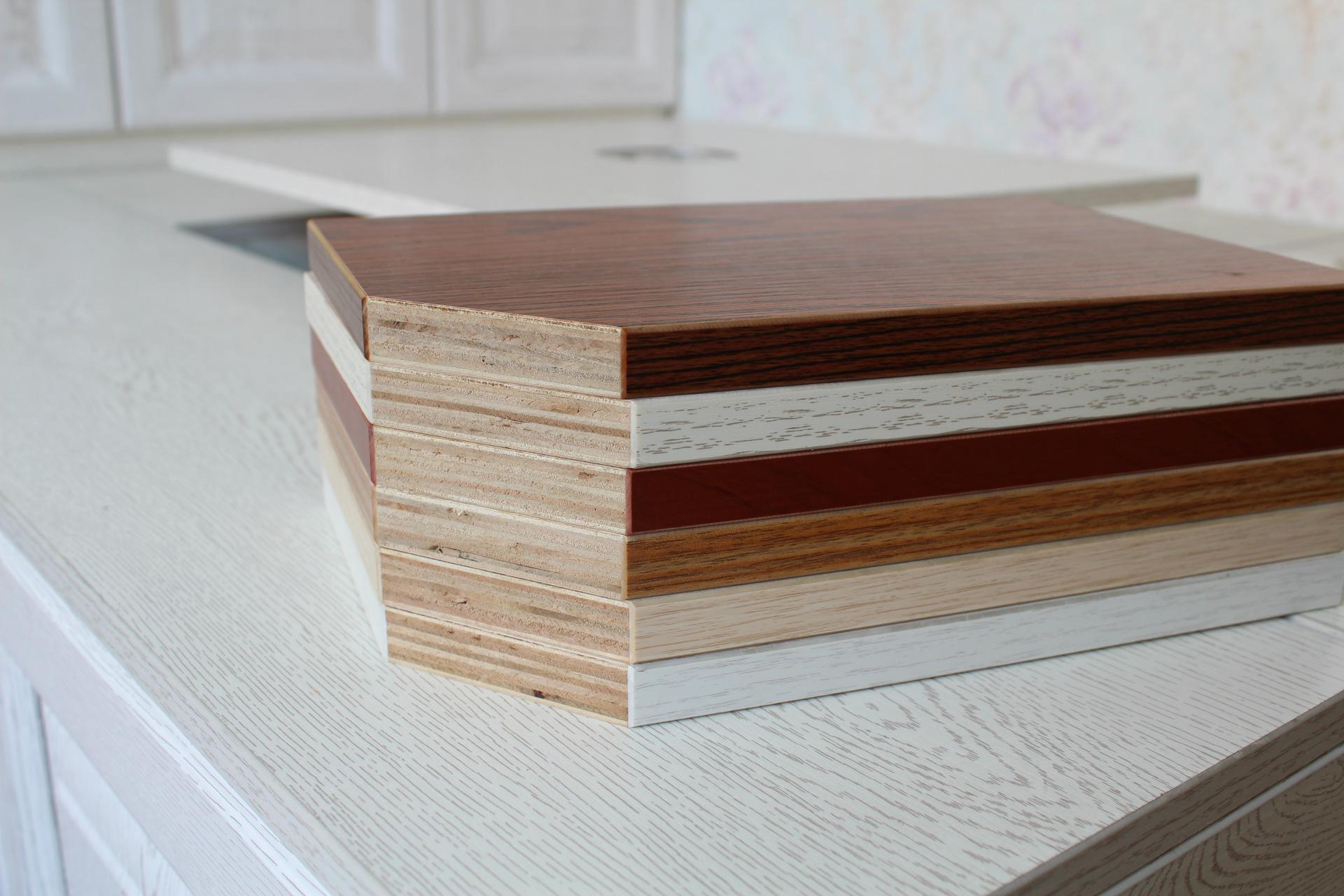 定制衣柜为啥都用颗粒板,定制全友的实木颗粒板衣柜怎么样