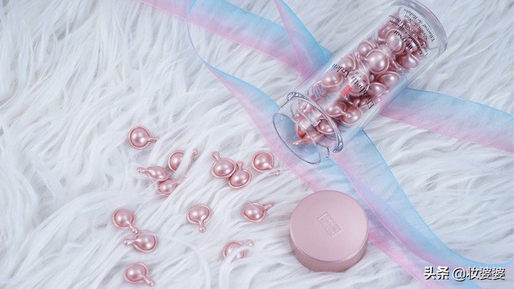 雅顿时空焕活精华夜间多效胶囊,雅顿美白胶囊效果好吗