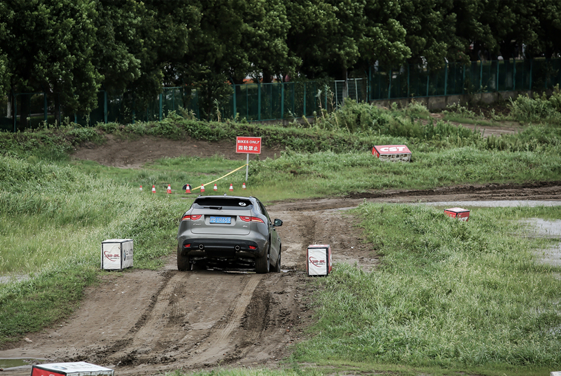 无畏驰骋驾驭全地形