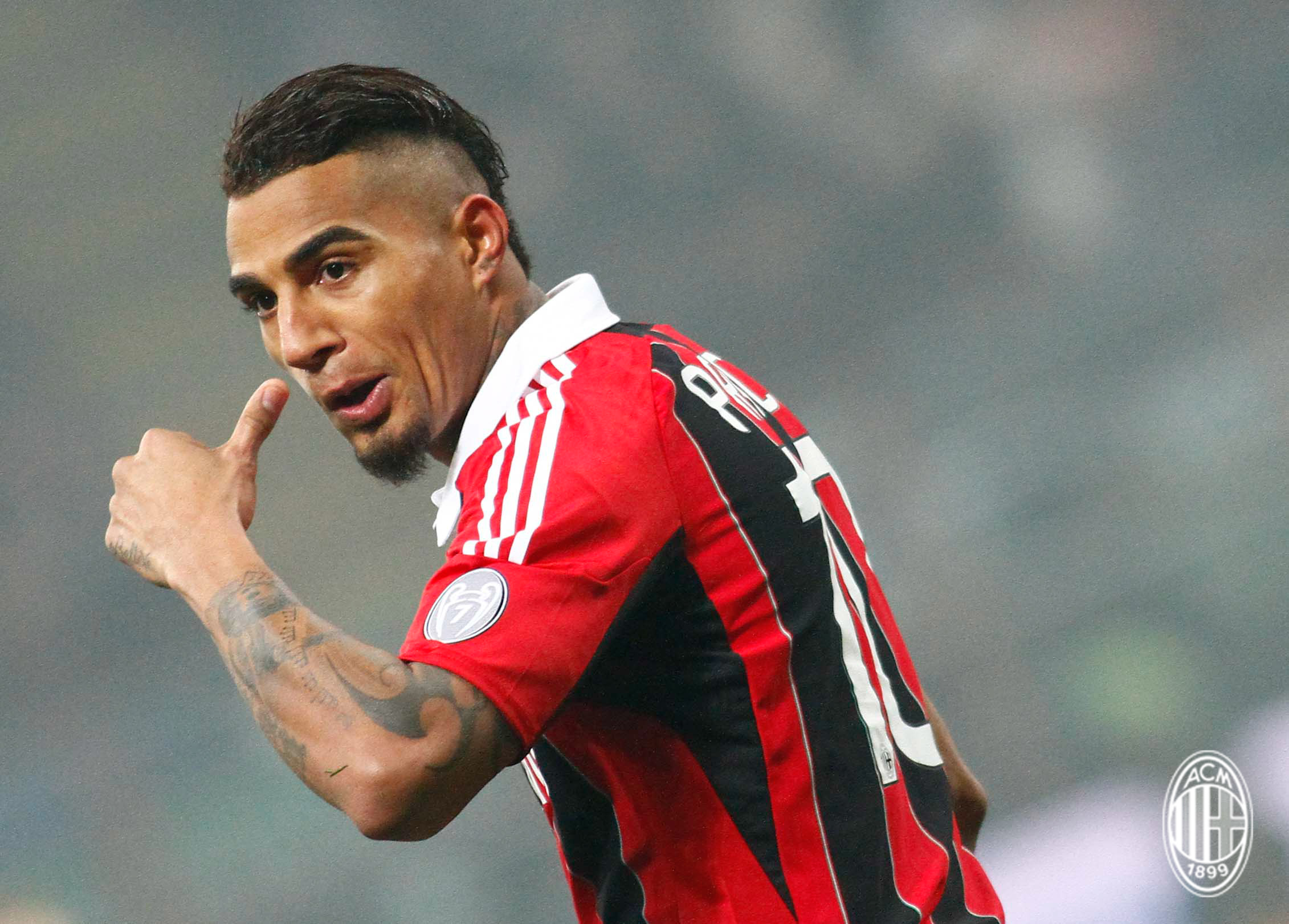 在米兰工作,米兰有意前腰