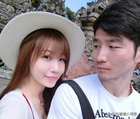 中国男足太太团完整版,中国男足出征带太太团