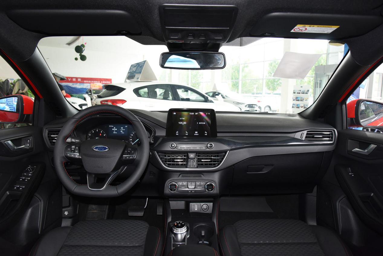 延续巅峰新一代福克斯亮点分析,福克斯弯道之王