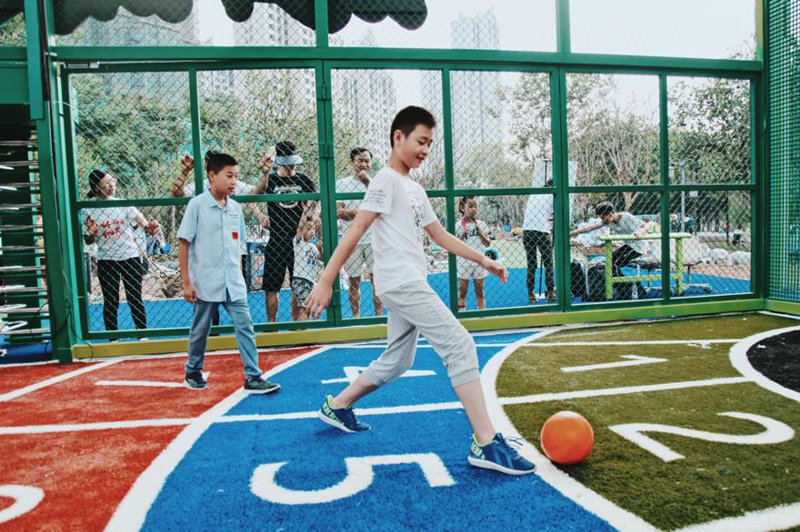 到公园去享受阳光享受生活,从公园到公园