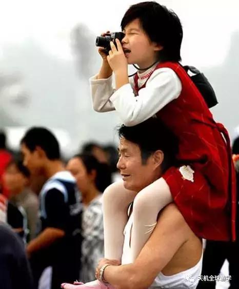 天机致敬父亲：你就是我心中的那座山