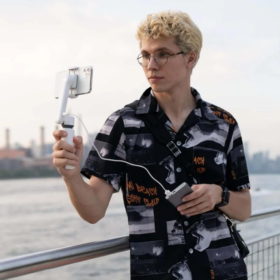 最适合拍vlog的设备手持自拍杆,拍vlog最好的自拍杆