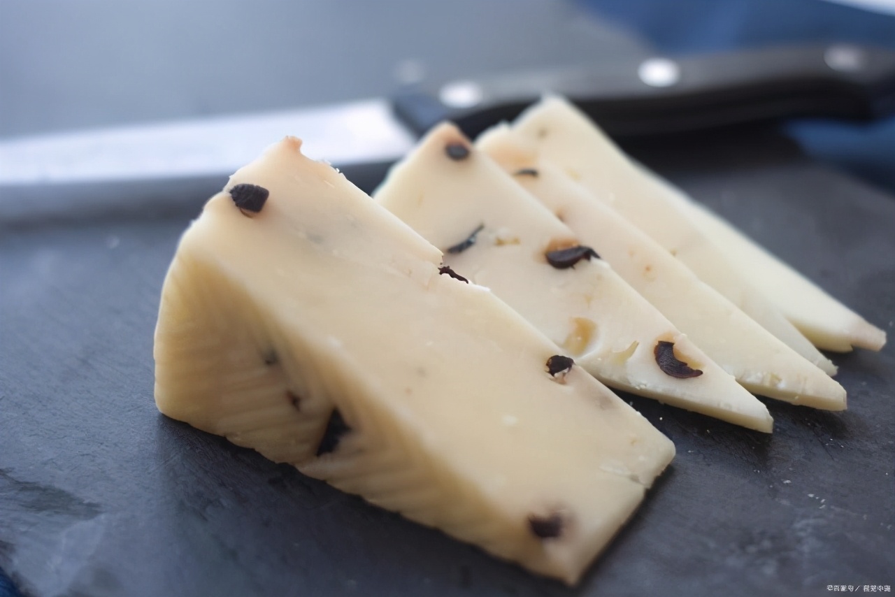 偏头痛折磨得痛不欲生,偏头痛太折磨人该如何治疗