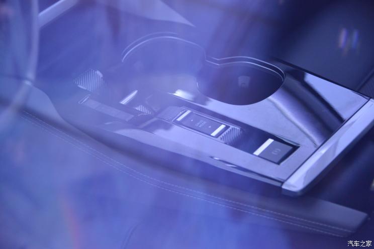 雪铁龙凡尔赛c5x最帅造型,新款雪铁龙凡尔赛c5x享不凡