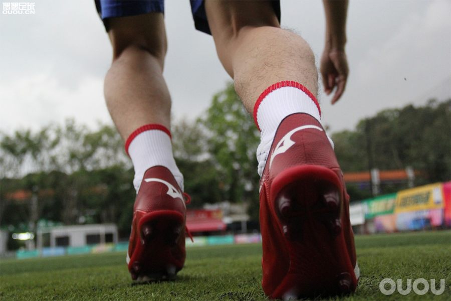 nike足球鞋全线测评,popa足球鞋实战测评