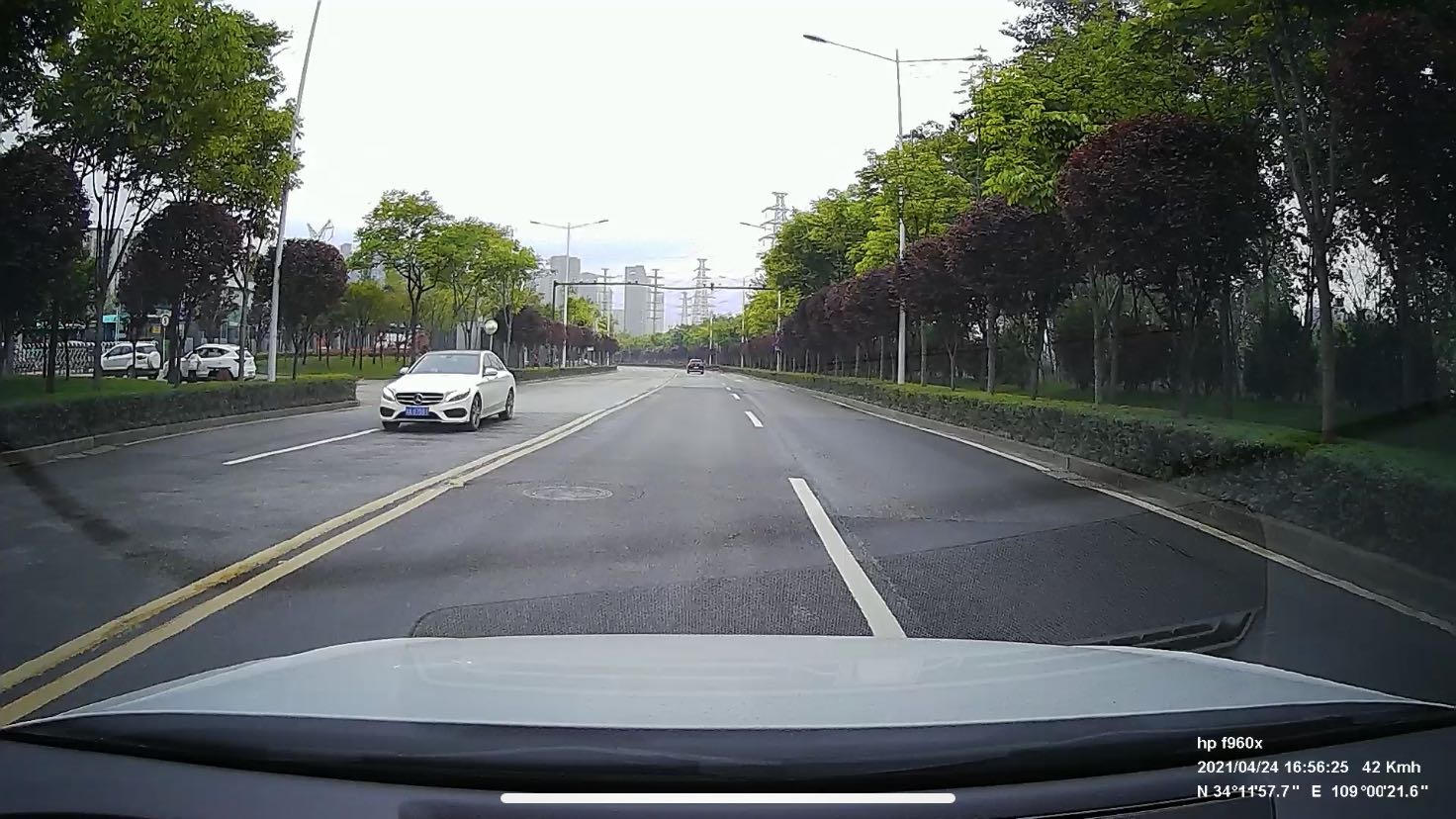 最值得购买的前后双录行车记录仪,什么品牌的全屏行车记录仪最好