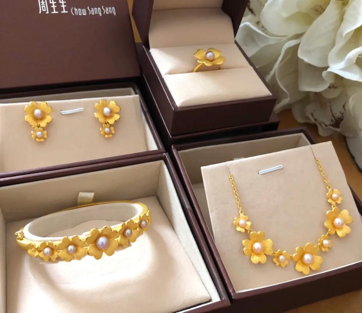 传统黄金手镯选周大福还是周生生,周生生黄金哪个款式最值得买