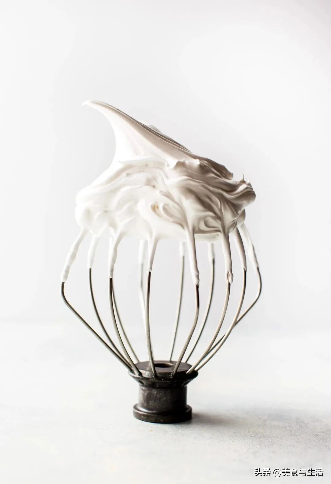 蛋糕卷怎样避免开裂掉皮,做蛋糕卷开裂怎么补救